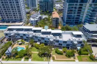 Sundeck Gardens Hotels in Maroochydore
