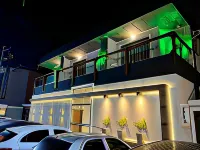 Marmeu Tropical (Com Garagem) Hotels in Guaruja