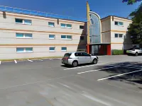 Hotelf1 Bourges le Subdray - parking