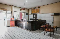 RedDoorz @ Ungaran Hotels in Bergas