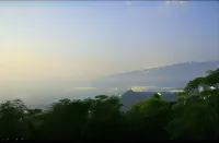 Vamoose Cosynook Homestay Hotels near Chitrey Waterfall
