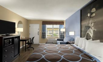 Super 8 by Wyndham Valdosta GA I-75
