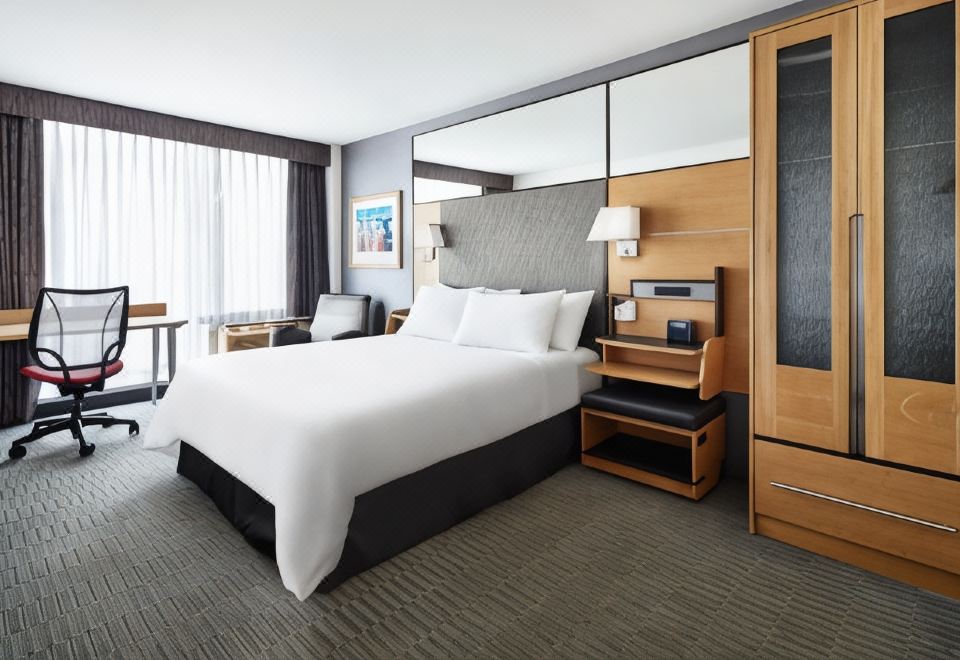 The Jewel Facing Rockefeller Center Hotel Over view