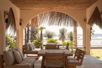 L'saranda House Cesme +16 Adult Only - parking