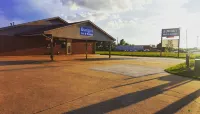 西羅亞斯普林斯超值酒店 - 停車場
