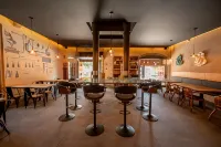Casa Melo Alvim - by Unlock Hotels - bar