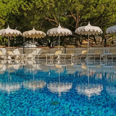 Salus Smart & Chic Hotel