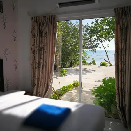 Crown Beach Hotel-Private Bikini Beach