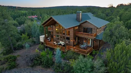 Beautiful 5 Bedroom 3500sf Cabin in Torreon Golf Community in Show Low Отели в г. Шоу Лоу