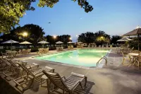 Quality Hotel - Pools