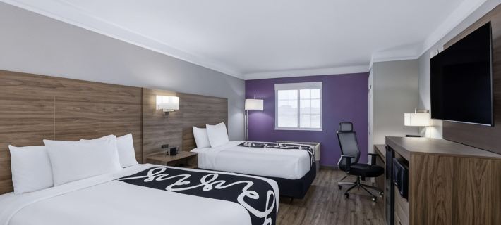 La Quinta Inn by Wyndham Kansas City Lenexa Hotels in Johnson County