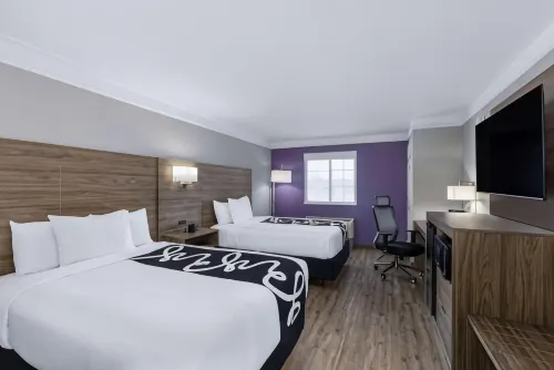 La Quinta Inn by Wyndham Kansas City Lenexa Hotels in Lenexa