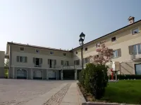 Il Corazziere Rural Resort - Hotel & Ristorante Hotel a Merone