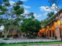 Chateau de Bear Hotel Hotels in Nakhon Sawan