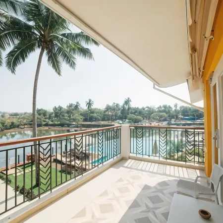 Acron Waterfront Resort