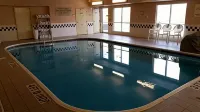 Country Inn & Suites by Radisson, Davenport - Quad Cities - С бассейном