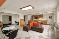 Motel 6 Davenport, IA