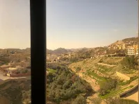 Petra Plaza Hotel