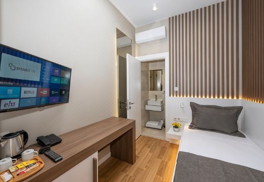 1. 호텔 그랜드 이..