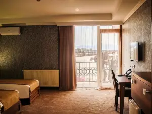 Hotel King David the Builder