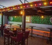 Ewings Bar & Self-Catering Accommodation - Wifi
