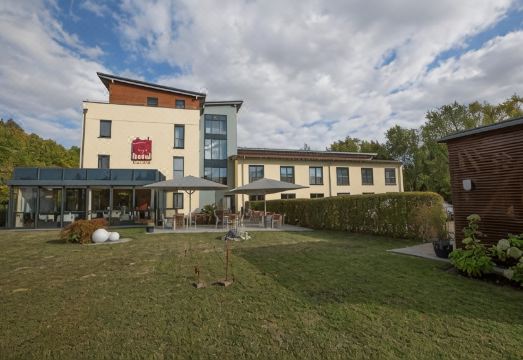 1. 슈타드호텔 크라..