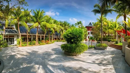 Chada Thai Village