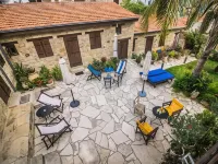 Niki's House Hotels in Agios Athanasios