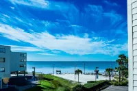 Bay View Rendezvous - Chic Getaway, Stunning Vistas