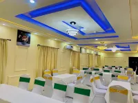 New Heights Castle Hotels - bar