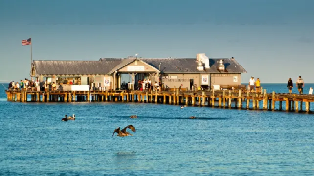 Lake View and Brand New Pool - Charming Coastal Oasis