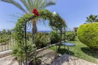 Away-from-it-All, Exceptional Sea Views Sleeps 10