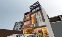 Hotel the Diamond 2 Min from Zirakpur Bus Stand - 2-Sterne