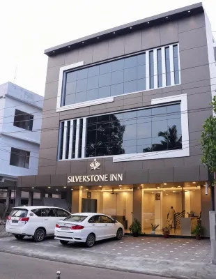 Silverstone Inn - 3-Star