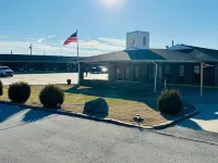 Super 8 by Wyndham Henryetta Hotels in Henryetta