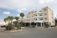 DebbieXenia Hotel Apartments