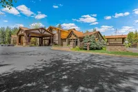 The Evergreen Hotel Hotels near Whitetail