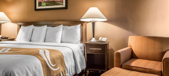 Quality Inn Elgin I-90 Hotels in Kane County