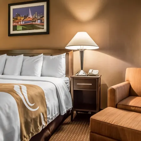 Quality Inn Elgin I-90