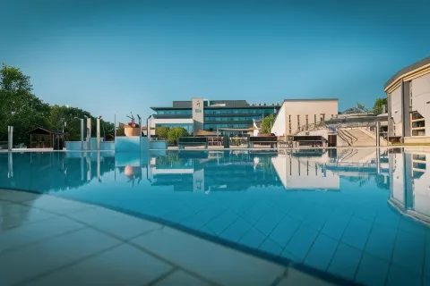 티시아 호텔 & 스파