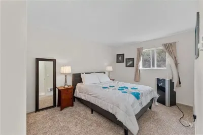 Beautiful views of Lake Chelan, scenic getaway close to downtown and Slidewaters Hotels near Slidewaters