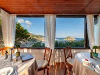 Punta Chiarito Resort Hotels near Citara Beach