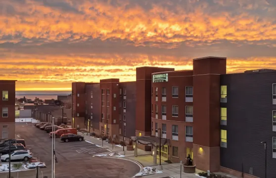 馬凱特Staybridge套房酒店