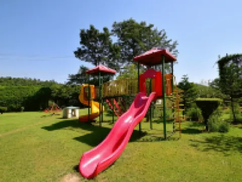 วิวันต้า กัตรา ไวช์โน เดวิ โรงแรมในกัตรัช