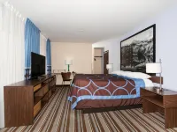 Super 8 by Wyndham Longmont/Twin Peaks Hotels in Boulder County