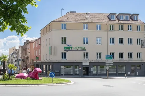 Brit Hotel Mâcon Centre Gare Hotel a Macon
