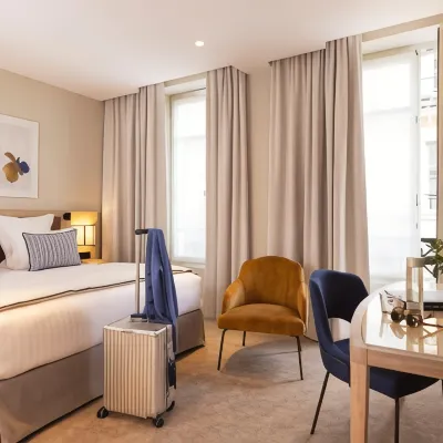 Hotel Duminy-Vendome Hotels near Concorde Metro Station