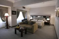 Le Grande Plaza Hotel - Bergblick