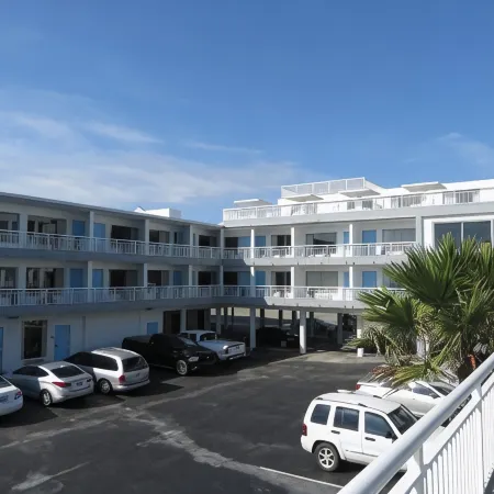 Arya Blu Inn and Suites