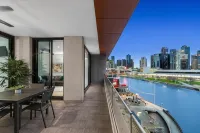 Melbourne Holiday Apartments Flinders Wharf Hotel di Docklands